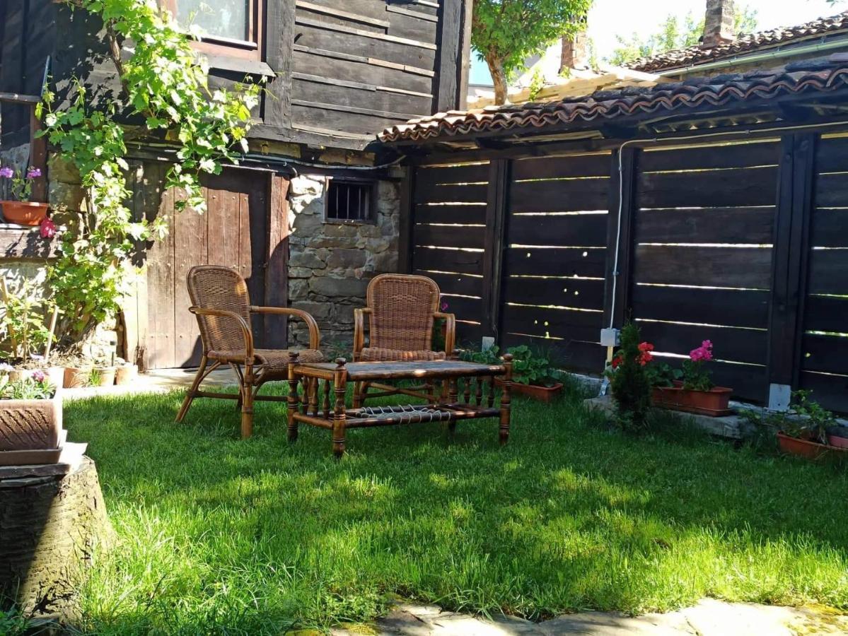 Razsukanova House , Разсукановата Къща Elena Exteriör bild